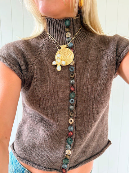 Scandivv short sleeved knit with buttons - Brown/taupe